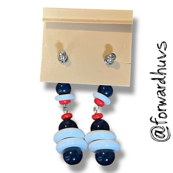 Bundle Sale 3 for $15 | Claire’s Hypoallergenic Beaded Dangle Earrings - Picture 6 of 7